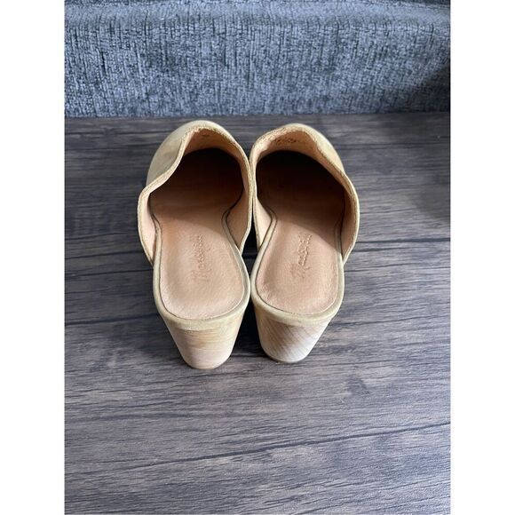 Madewell Tan Heeled Mules - Picture 3 of 10
